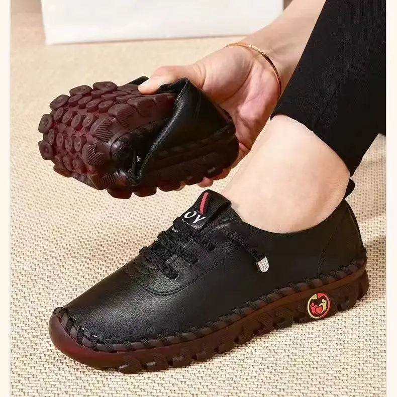 2025 New Hot Selling Plus Size Women's Casual Leather Sneakers Light-Weight Casual Shoes Woman