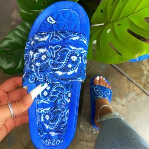 2021 Hot Sale EVA Ladies Beach slippers Red Bandana Slides  Flat Women Sandals Satin Bandana Shoes