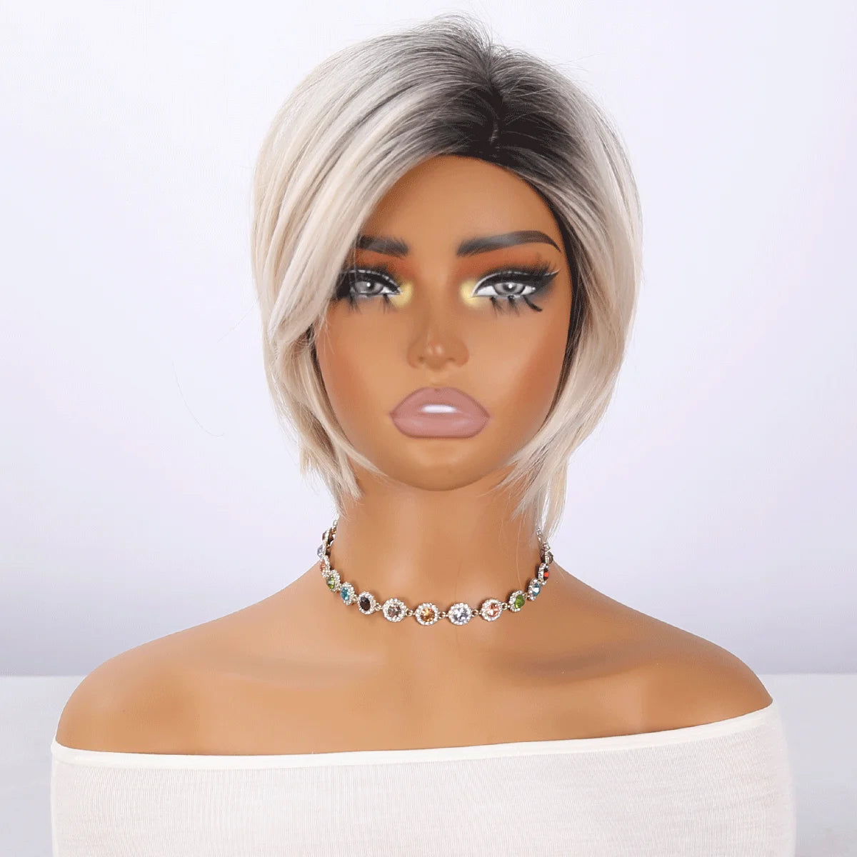 2025 Summer New White Gold Synthetic Short Hair Wig Layered Straight Bob with Natural Looks Transparent Lace Wholesale SM492